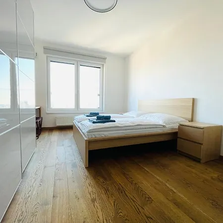 Sag 18th Floor Beautiful In Center Free Wifi *